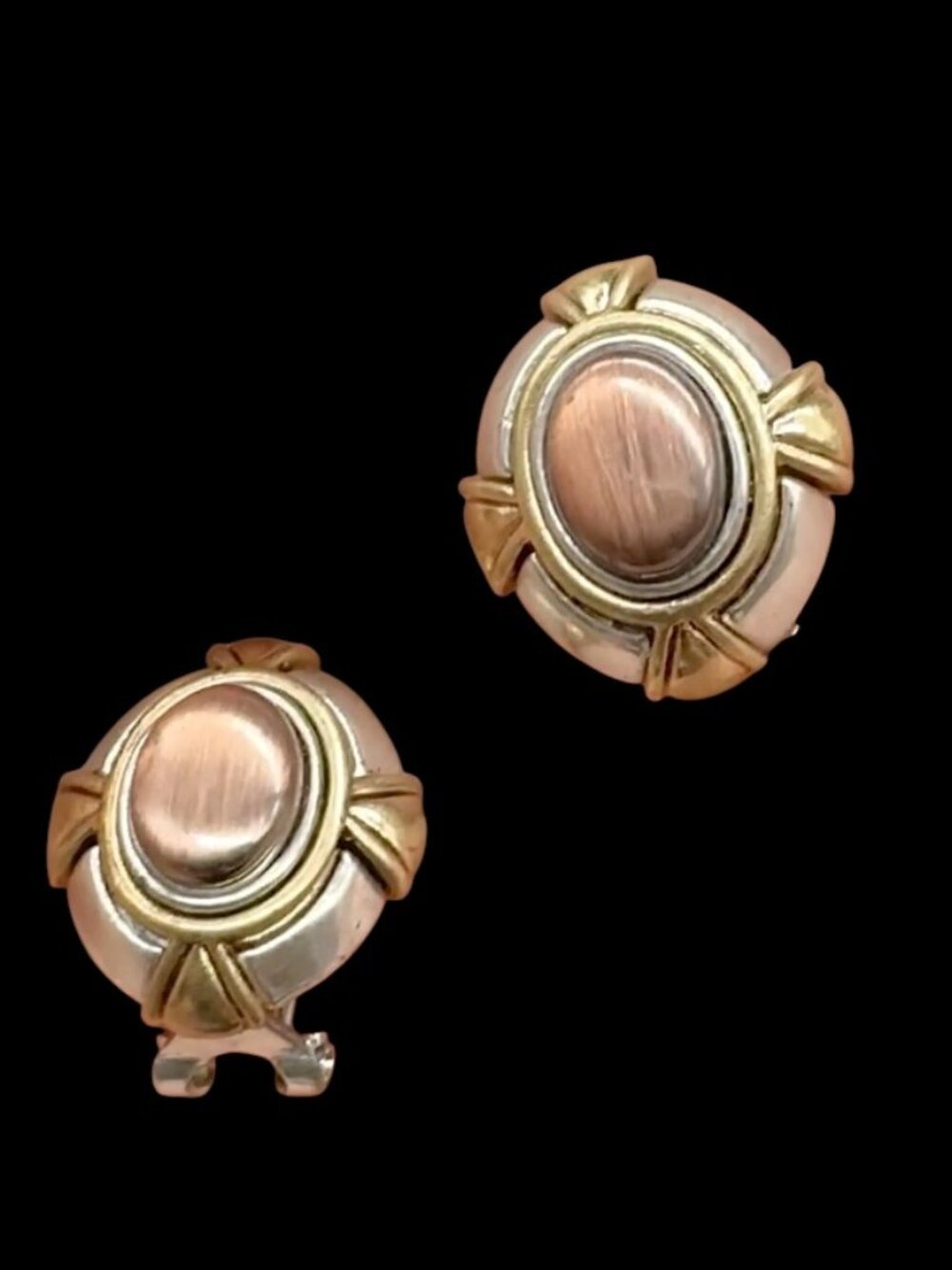 Vintage Liz Claiborne tri-tone mixed clip-on earrings